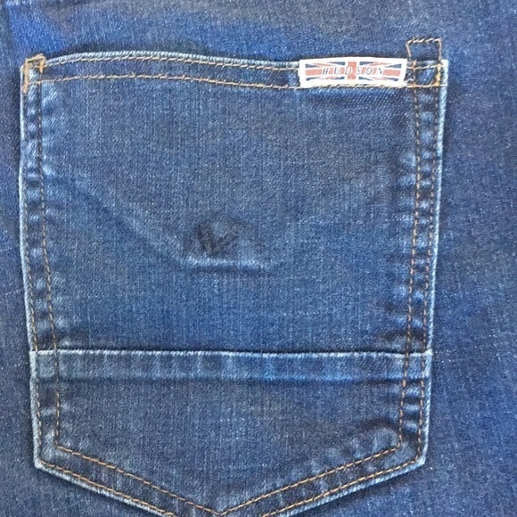 Hudson dark wash straight leg jeans. Waist 30”length 29” size tag says 18.
C - Picture 7 of 7